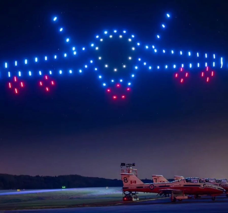 DRONES – Night Show