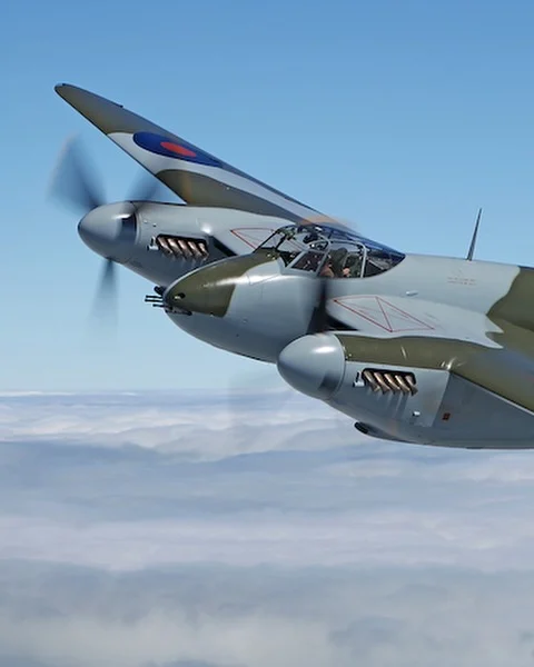 Nous sommes désolés de vous annoncer qu’en raison d’un problème mécanique qui n’est toujours pas résolu, le DH-98 Mosquito du Military Aviation Museum ne pourra pas participer à AERO Gatineau-Ottawa 2026 comme prévu. Bonne nouvelle toutefois : une programmation bien remplie vous attend toujours dans le ciel du 18 au 20 septembre! Et ce n’est pas tout… nous vous dévoilerons très bientôt de nouveaux ajouts qui devraient faire des heureux. Restez à l’affût!
—
We regret to announce that due to an ongoing mechanical issue, the DH-98 Mosquito from the Military Aviation Museum will be unable to perform as scheduled at AERO Gatineau-Ottawa 2026. Fortunately for our fans, we still have a full lineup of performing aircraft that will fill the skies September 18-20 – and we’ll be announcing some exciting additions very soon. Stay tuned!